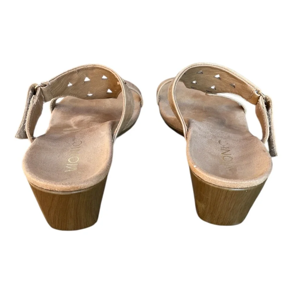 Vionic‎ Maggie Wedge Sandals Women's Size 9 Beige Studded
